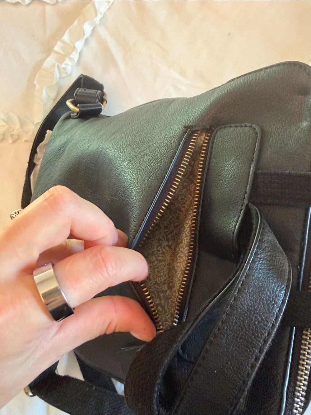 Joy Black Leather Backpack - Minimal Everyday Bag - Picture 4 of 8